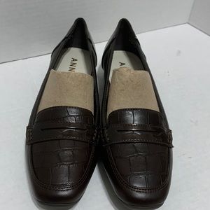 Anne Klein Size 6M Brown Loafers 1 Inch Heel